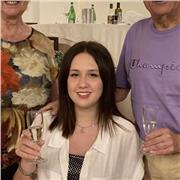 Ciao, sono una studentessa liceale. Sono disponibile a dare lezioni ai bambini si terza, quarta e quinta elementare